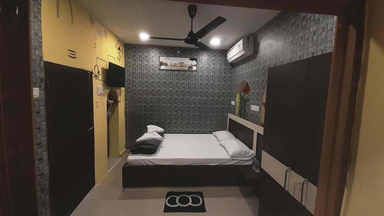 Ani'S Homestay Калькутта Экстерьер фото