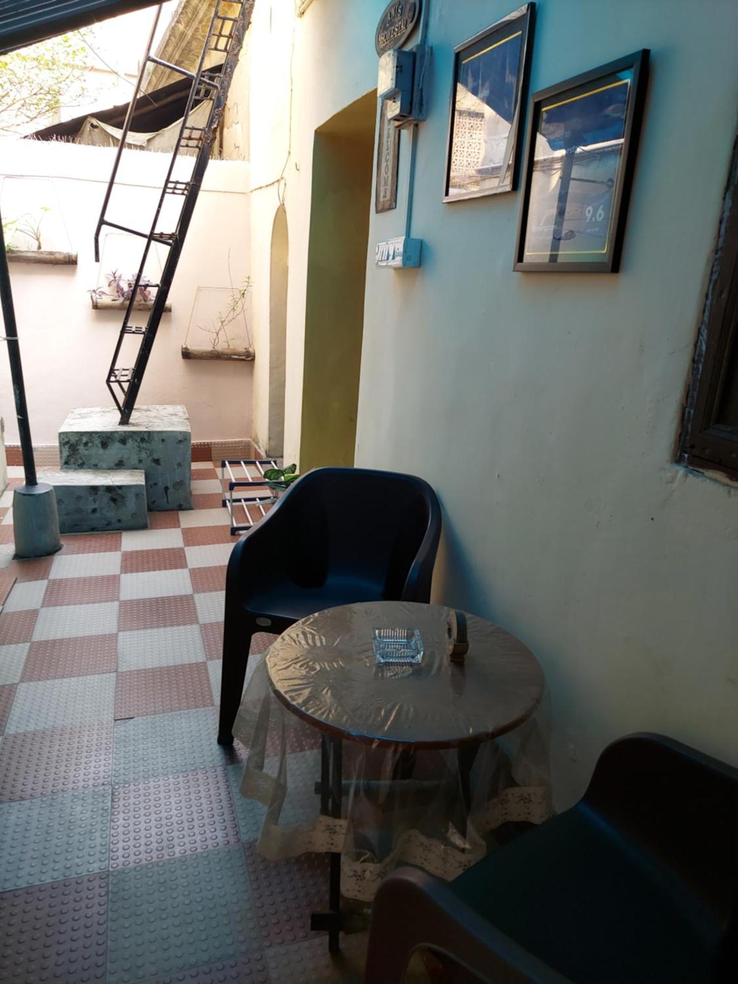 Ani'S Homestay Калькутта Экстерьер фото